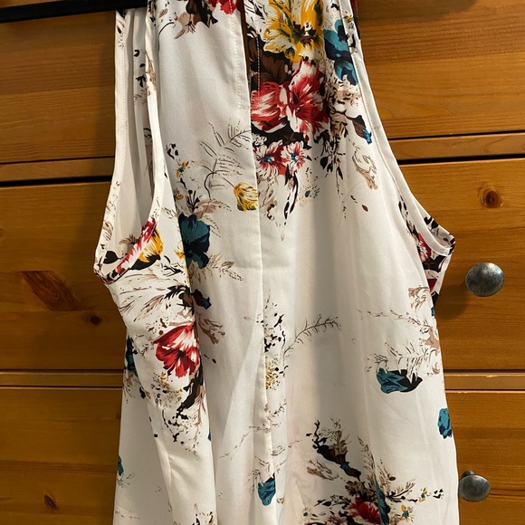 Sheer floral tank top - Picture 5 of 5